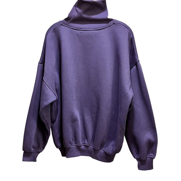 Vintage John Ashford Sport Skiers Embroidered Turtleneck Sweatshirt - Picture 3 of 7